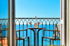 Hôtel La Pérouse Nice Baie des Anges - photo 25