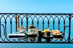 Hôtel La Pérouse Nice Baie des Anges - photo 10