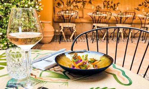 Hôtel La Pérouse Nice Baie des Anges - photo 3