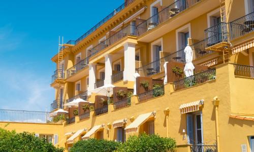 Hôtel La Pérouse Nice Baie des Anges - photo 2