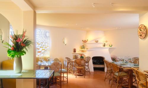 Hôtel La Pérouse Nice Baie des Anges - photo 3